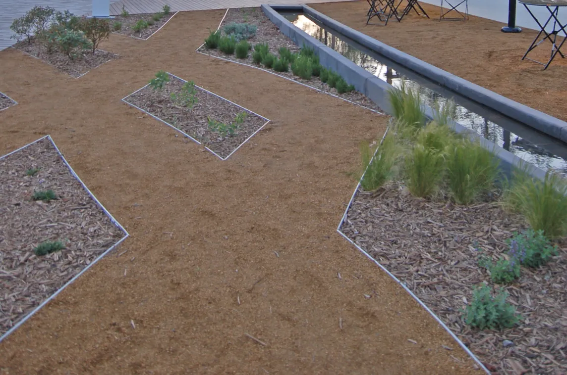 City Park Commercial Landscape Edging