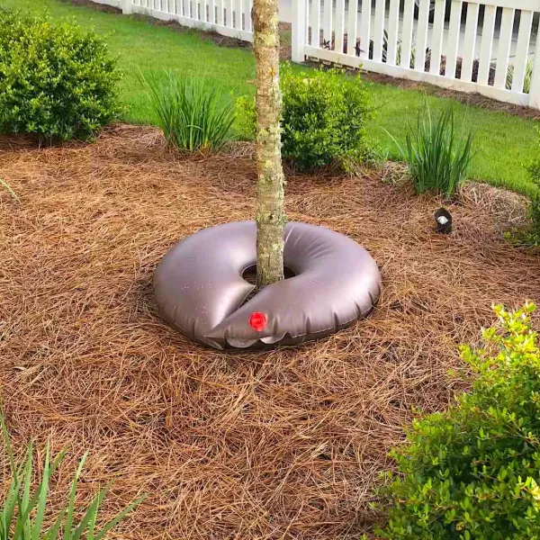 Tree donut for watering trees